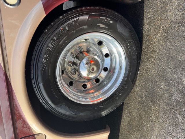 Carefree RV applying Roar Coatings ceramic technology